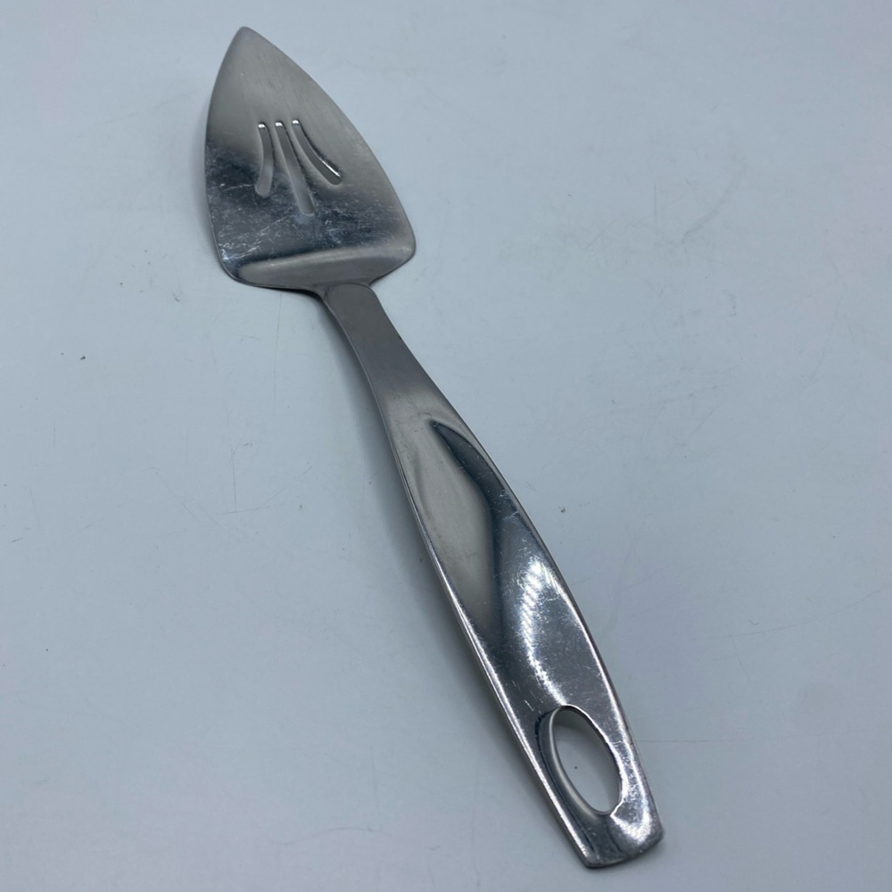 Oneida Cake & Pie Serving Spatula 11.5” • 18/8 Stainless Steel Party Cake Server